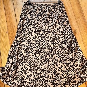 Leopard satin skirt